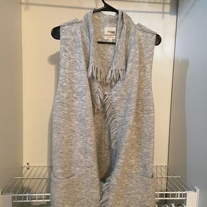 SOLD!!!! ARITZIA CARDIGAN